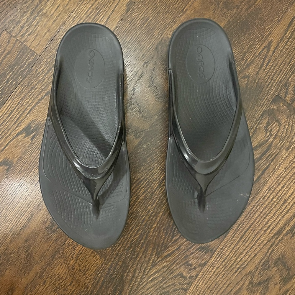 Oofos Oolala Sandal black size 9 (40)
